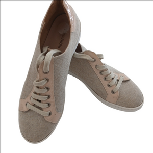 Pinto Di Blu Sneakers Patent Leather trim, leather insoles Neutral canvas  Sz 10